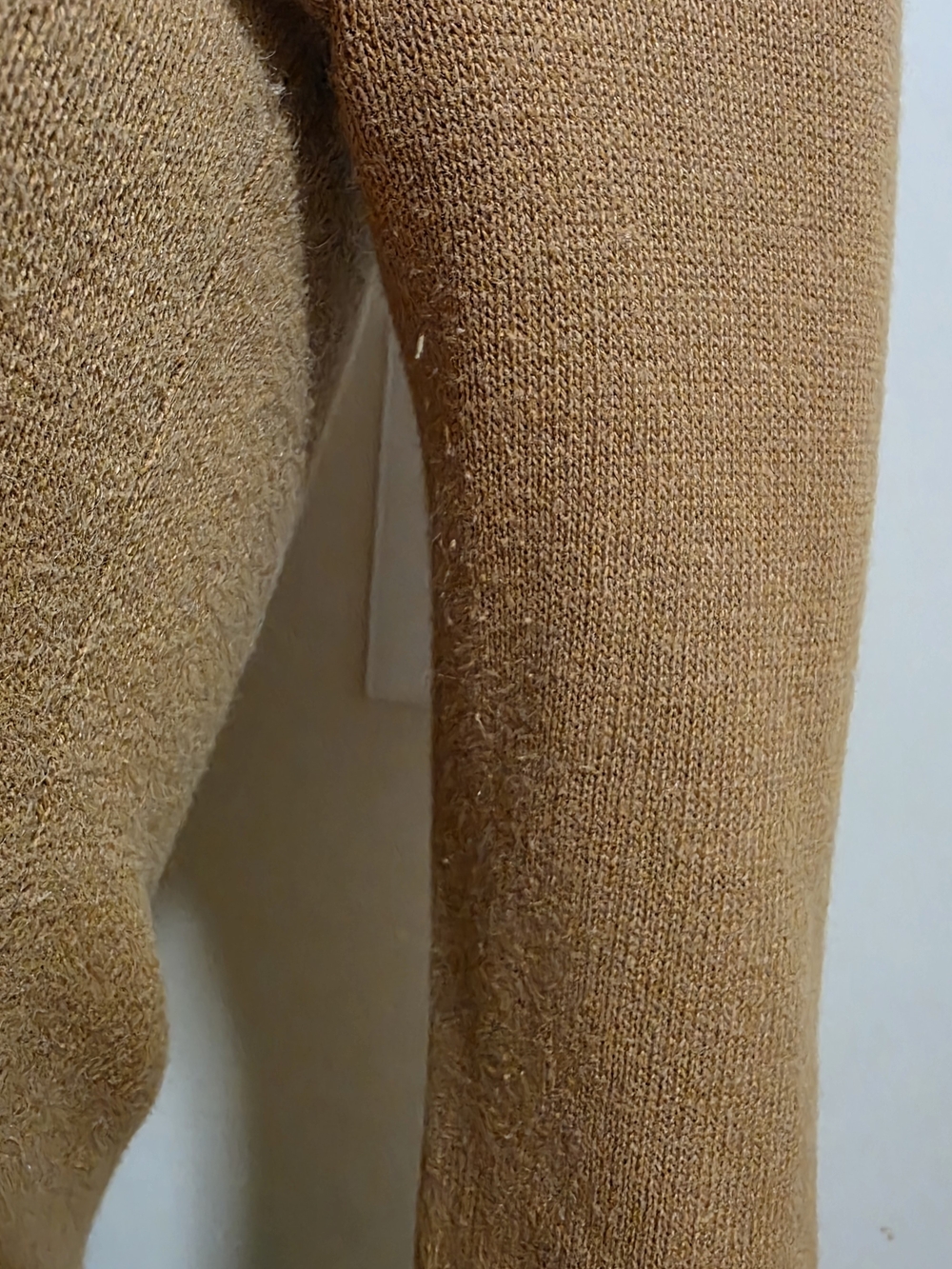 ☆DKNY Tan Gold Logo Embellished Women’s Sweater☆ - Picture 5 of 7